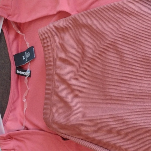 3pc bundle with earrings - Picture 11 of 12